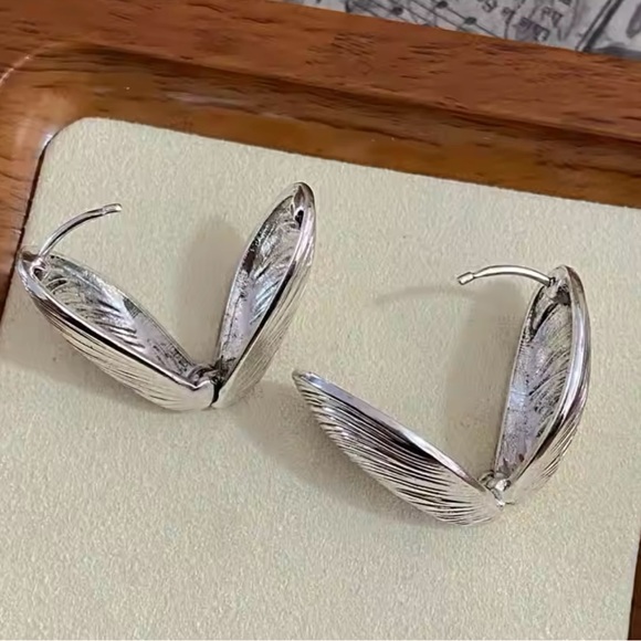 New Shell Silver Earrings Clam Shell Earrings - Picture 3 of 6
